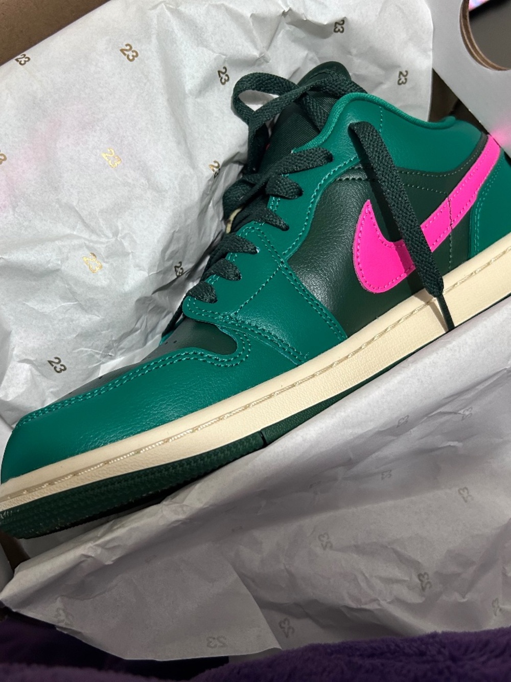 Nike Air Jordan 1 Low - Picture 9 of 12